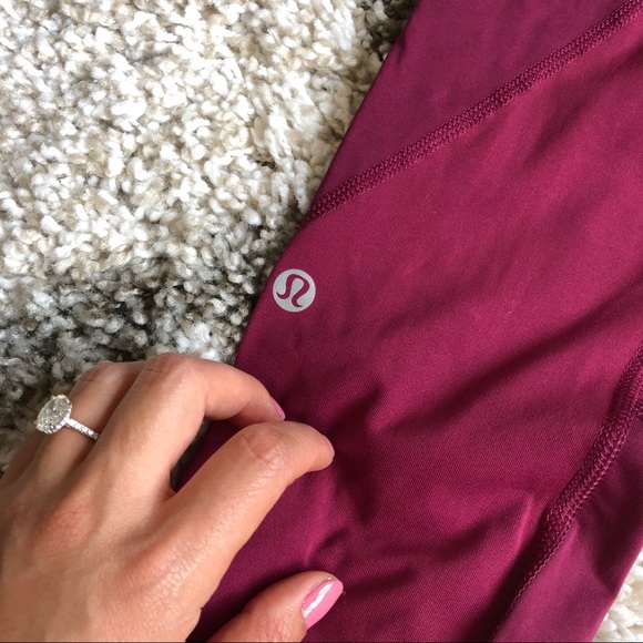 Lululemon Inspire Tight II Dark Plum - Picture 4 of 5